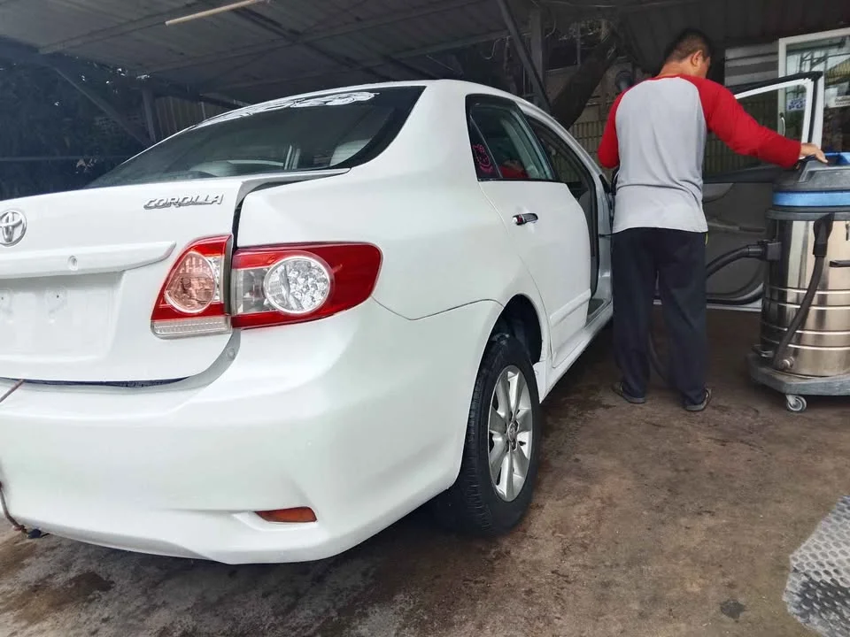2013 Toyota Corolla Altis X (E140) 3