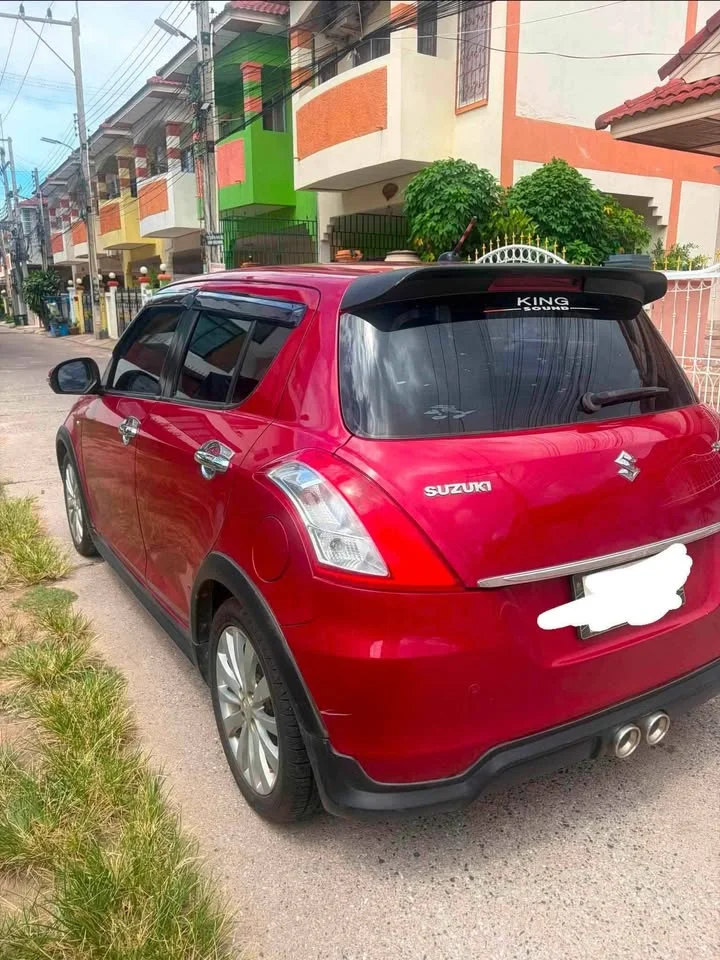 2013 Suzuki Swift II 3