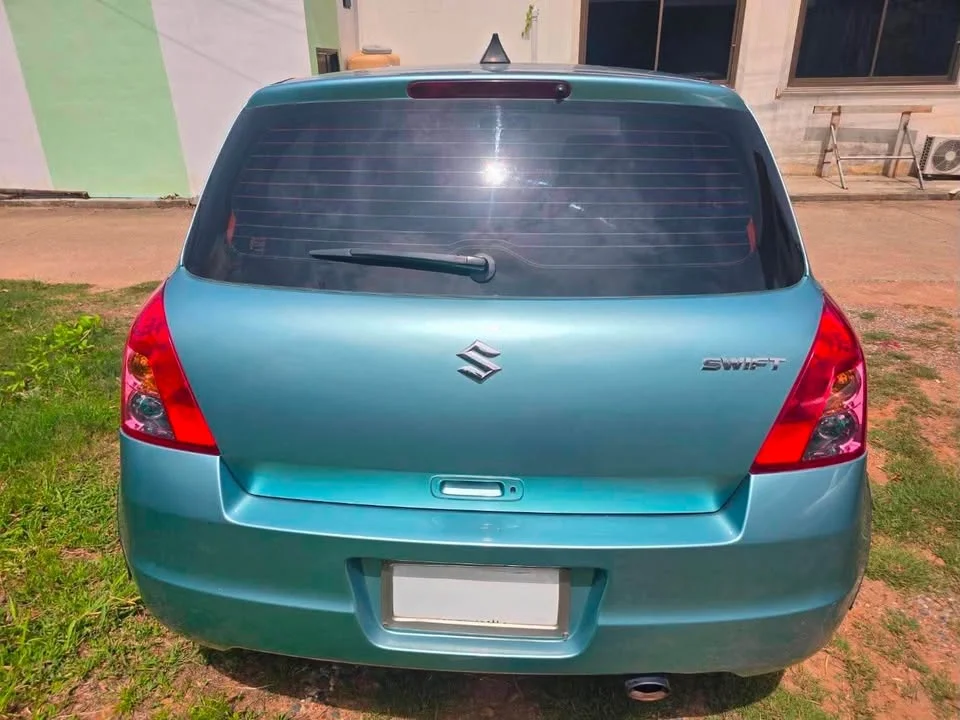 2010 Suzuki Swift I 3