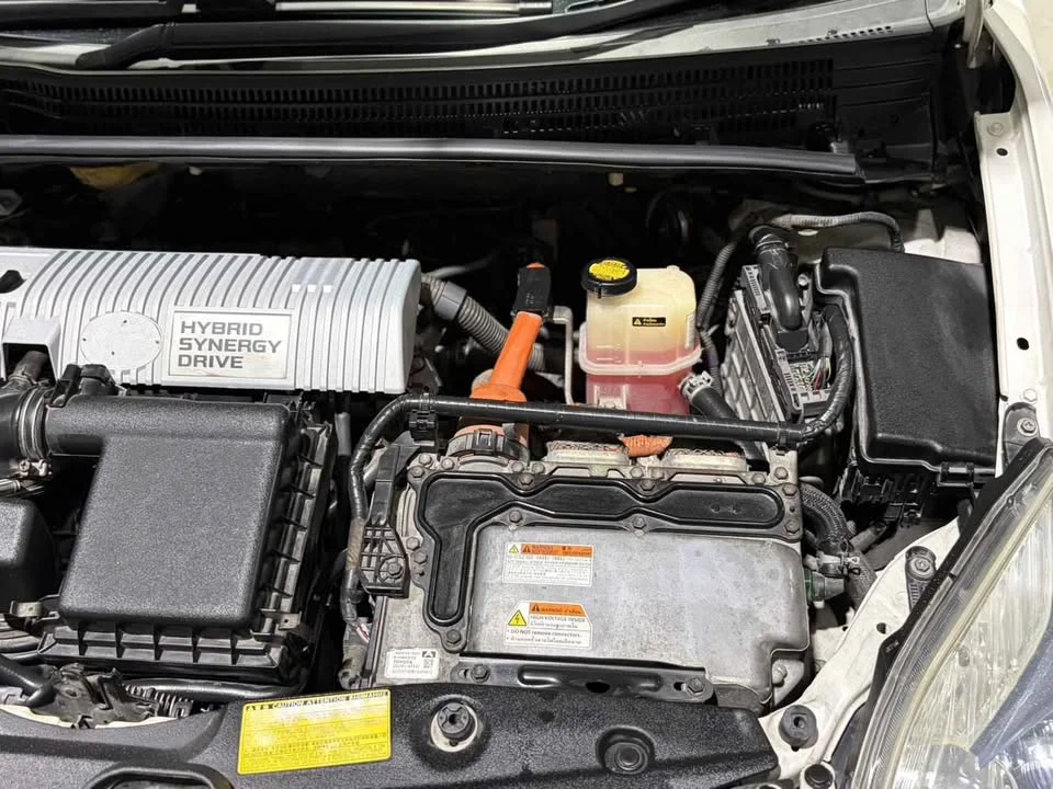 2012 Toyota Prius III 3