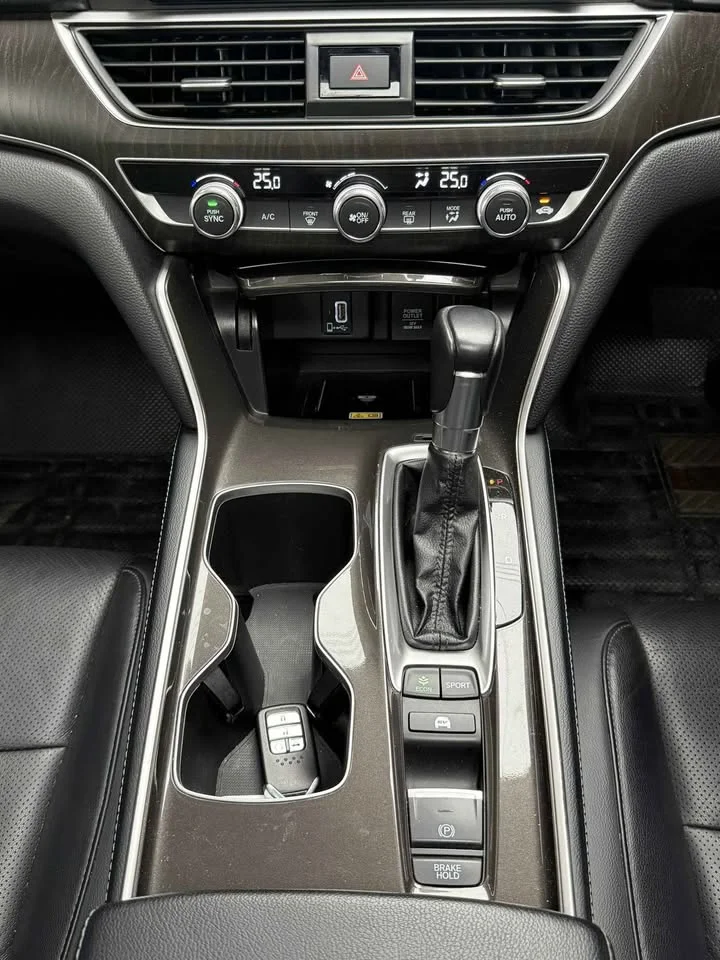 2019 Honda Accord X 2