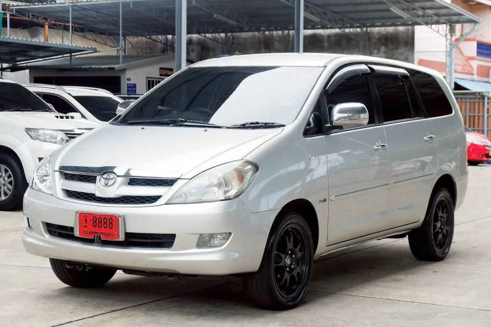 2005 Toyota Innova I 3