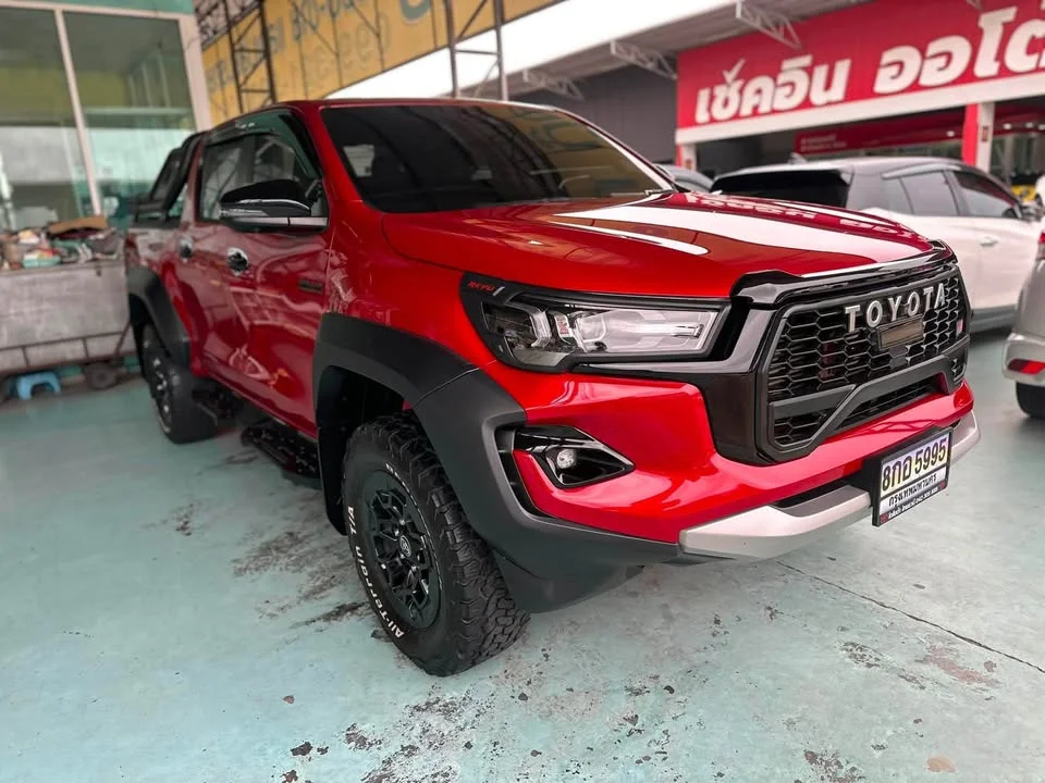 2024 Toyota Hilux VIII 2