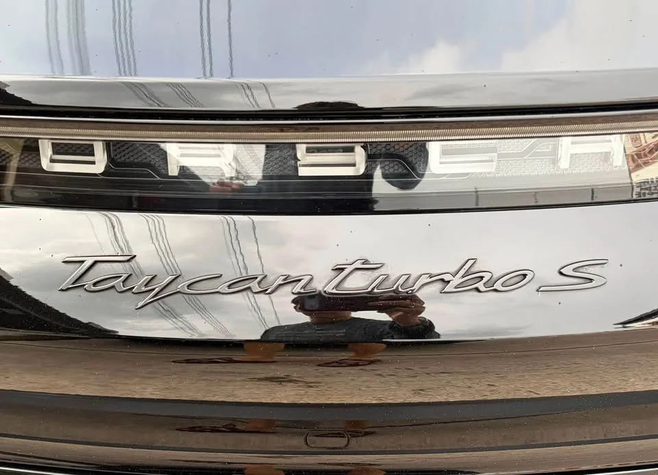 2021 Porsche Taycan 9J1 3