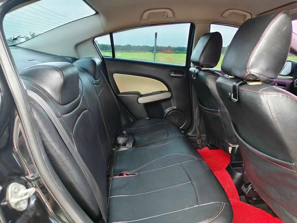 2013 Mazda 2 II 3