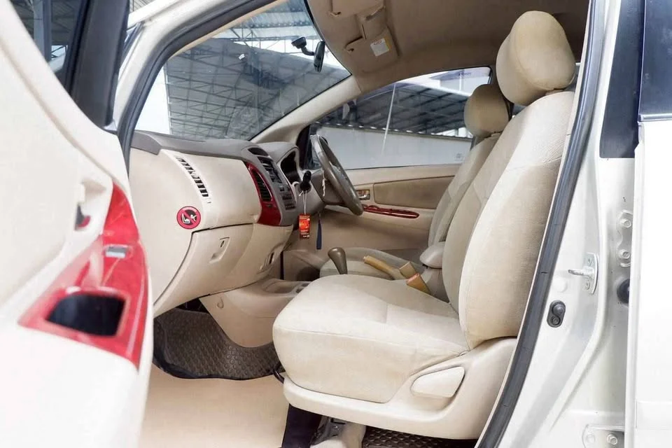 2005 Toyota Innova I 3