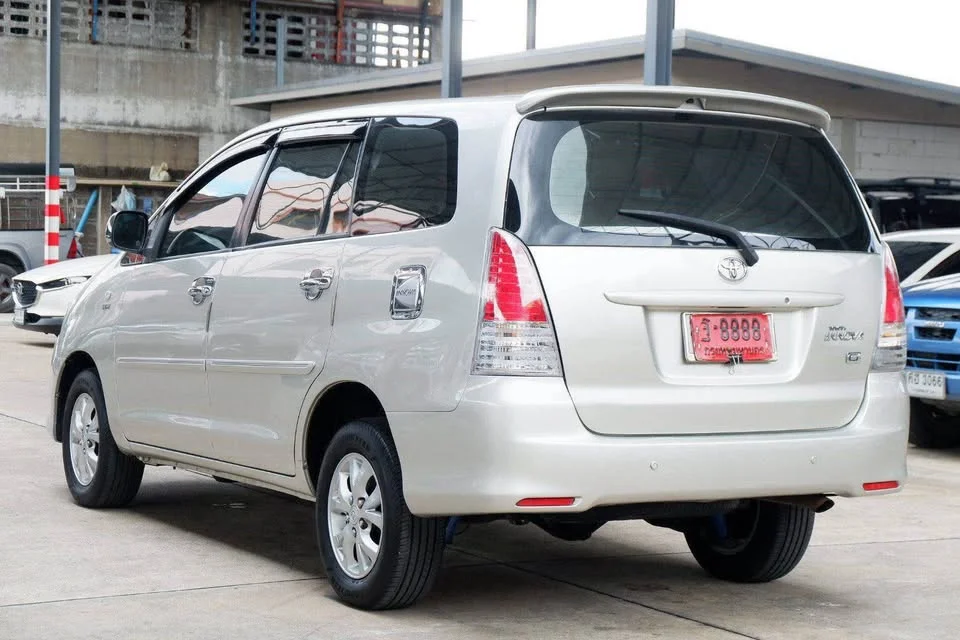 2012 Toyota Innova I 3