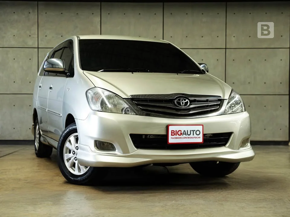 2010 Toyota Innova I 3