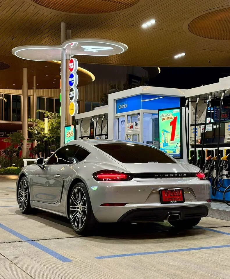 2019 Porsche 718 Boxster and Cayman IV 3