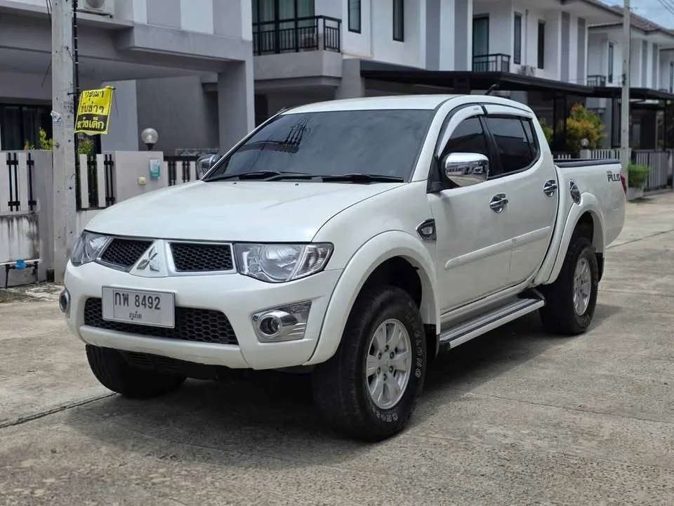 2012 Mitsubishi Triton IV 3
