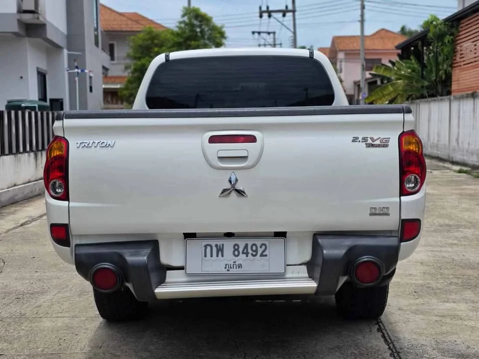 2012 Mitsubishi Triton IV 2