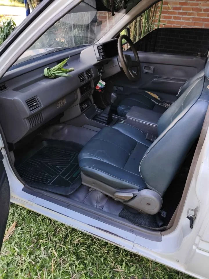 1990 Isuzu TFR III 3