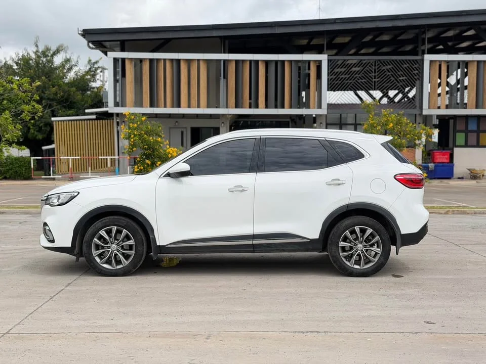 2020 MG HS 2