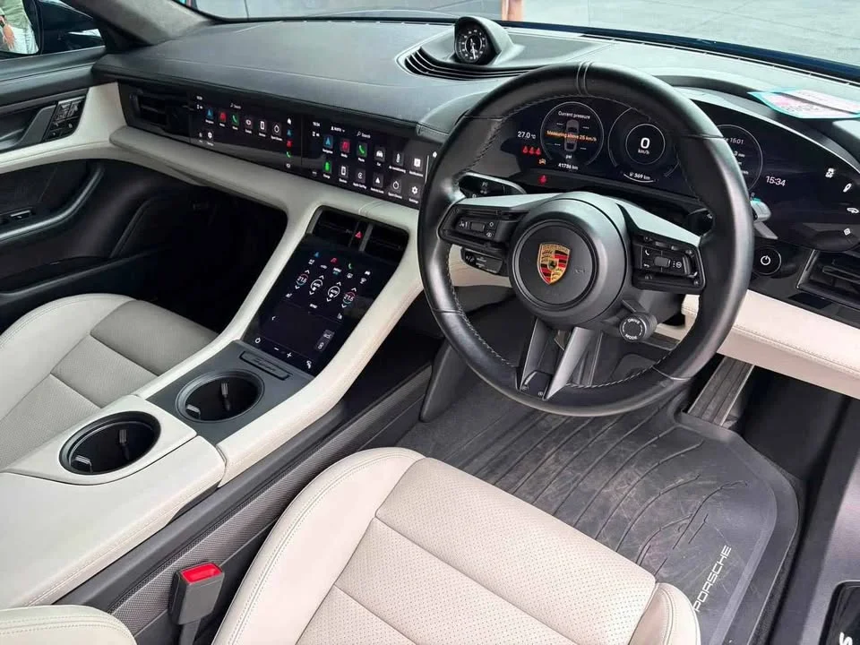 2021 Porsche Taycan 9J1 3