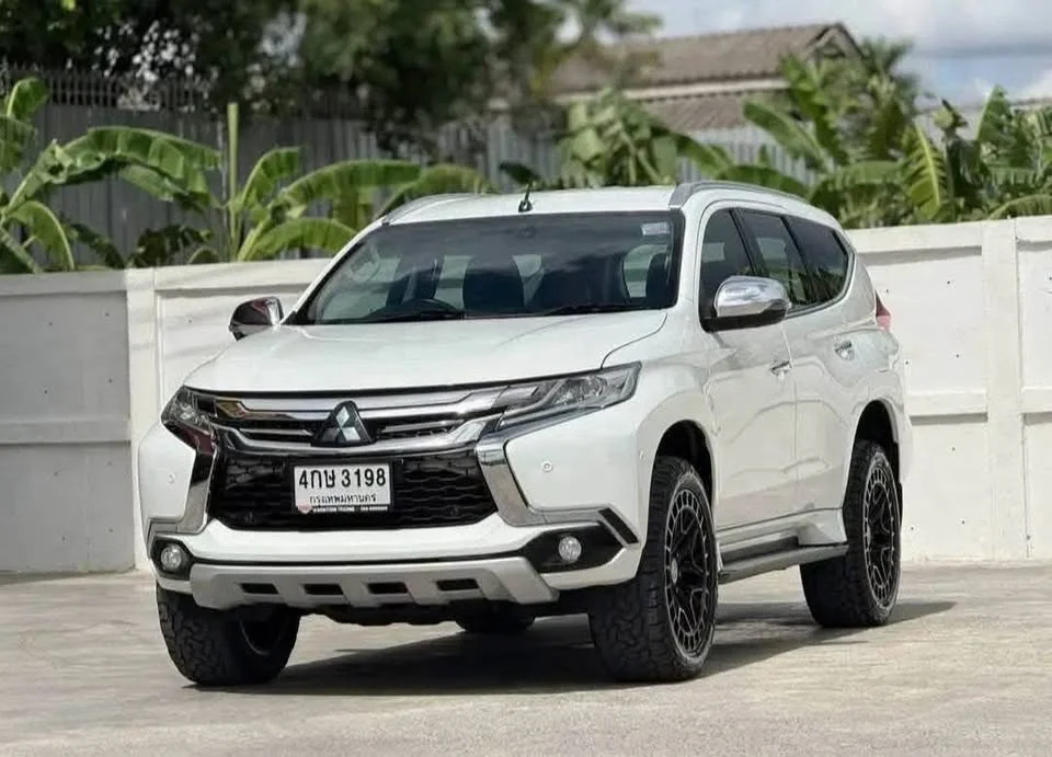 2016 Mitsubishi Pajero Sport III 2