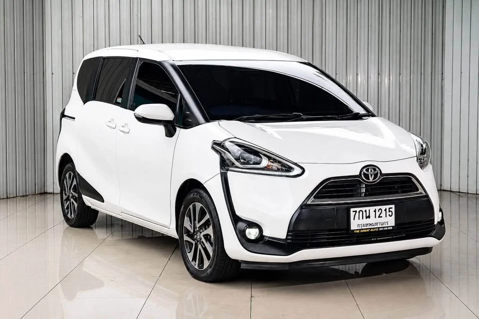 2018 Toyota Sienta II 2