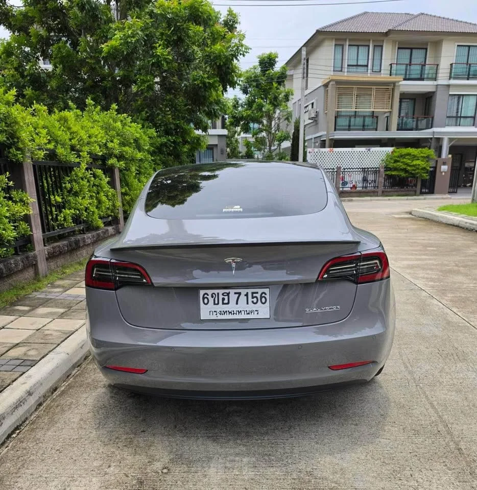 2023 Tesla Model 3 3