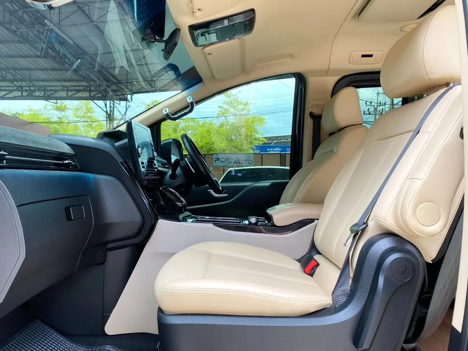 2022 Hyundai Staria US4 3