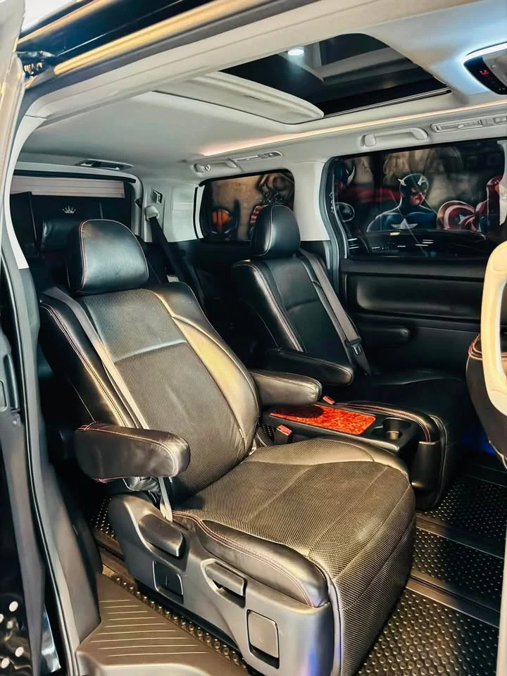 2010 Toyota Alphard, Vellfire II (AH20) 3