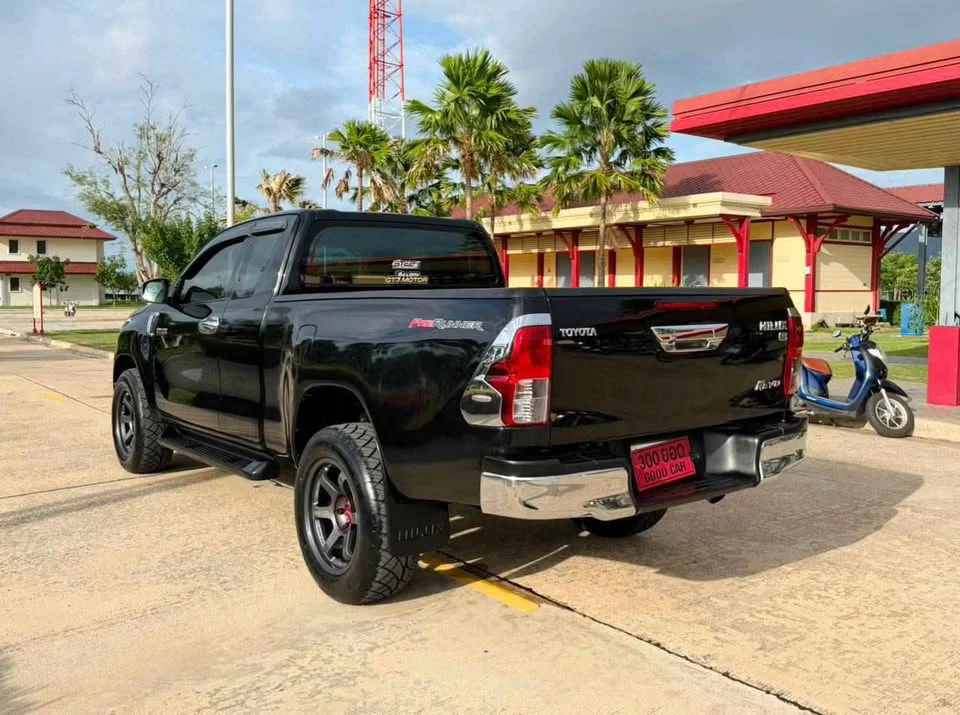 2016 Toyota Hilux VIII 3