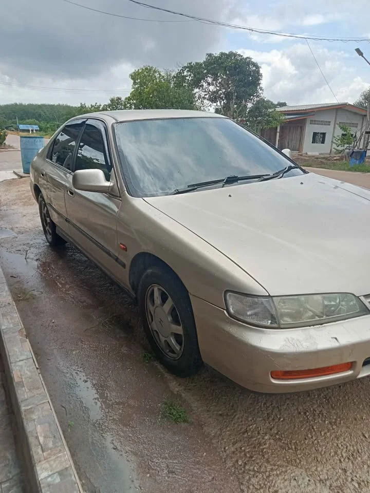 1996 Honda Accord V 3