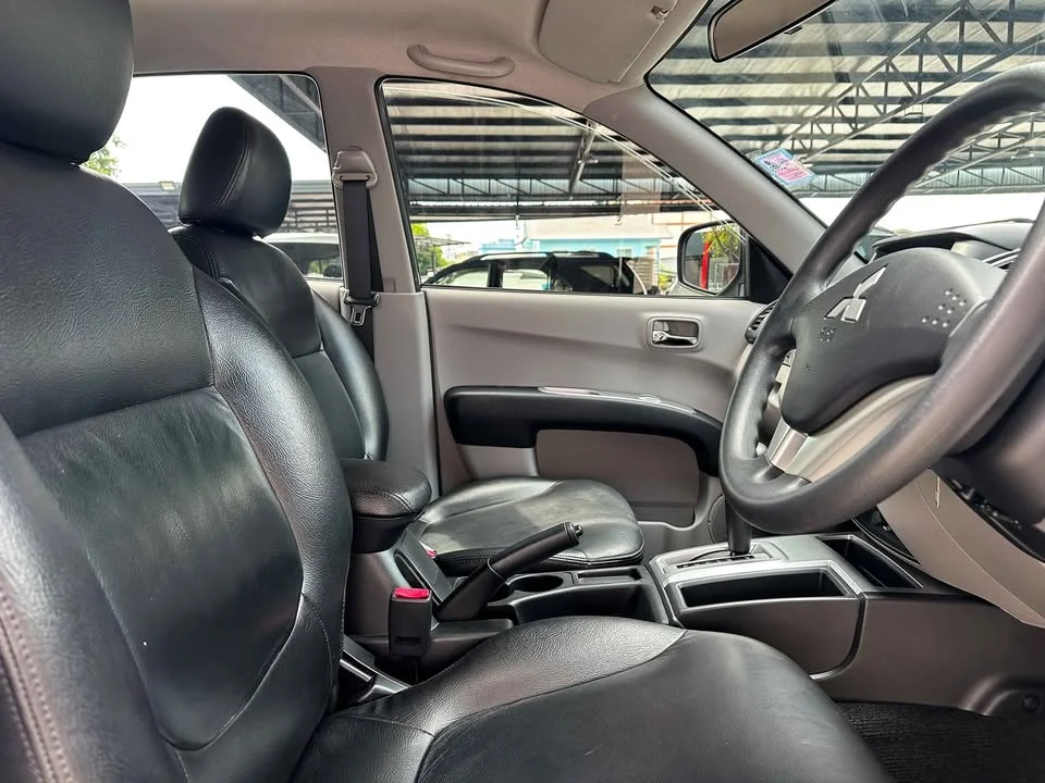 2010 Mitsubishi Triton IV 2