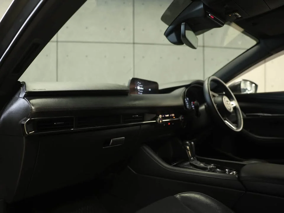 2023 Mazda 3 IV 3