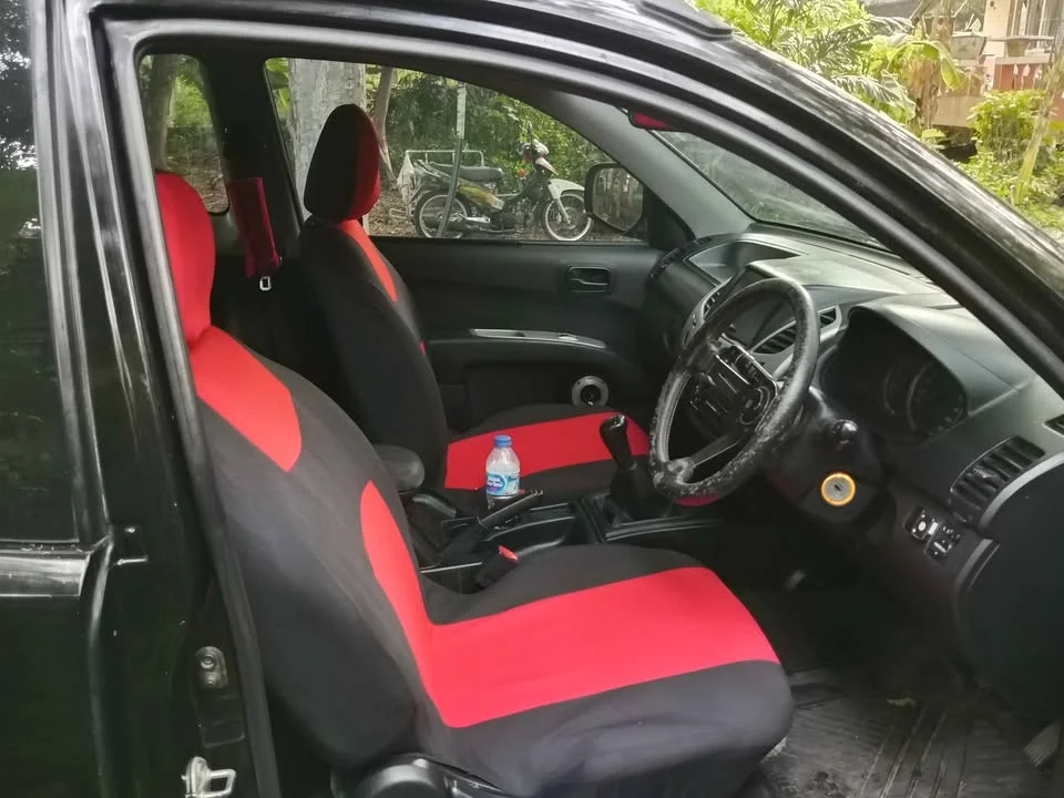 2013 Mitsubishi Triton IV 2