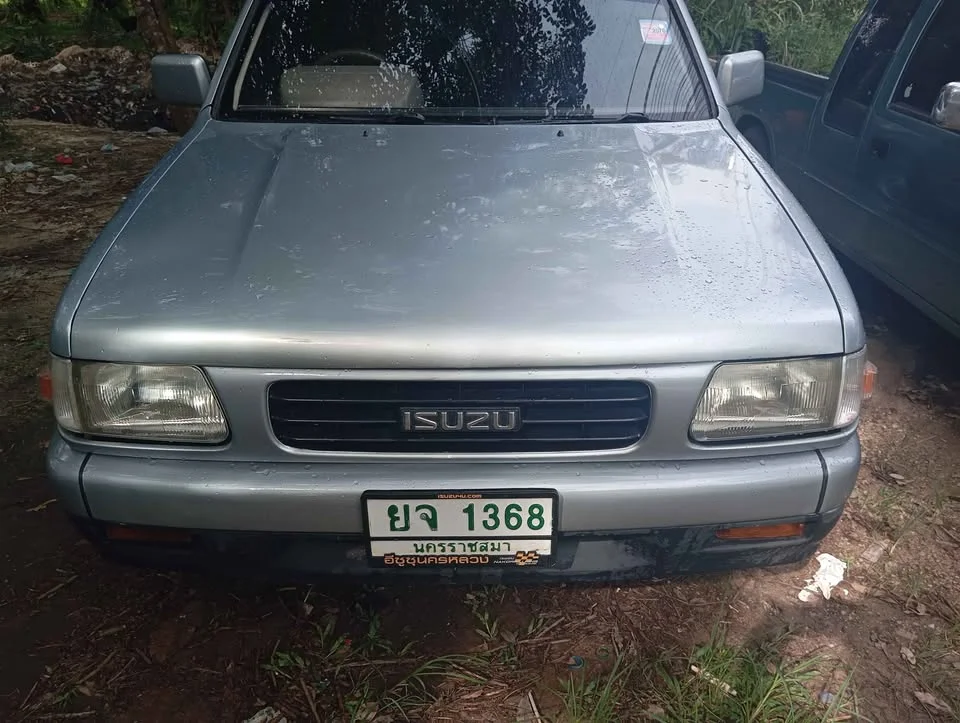1995 Isuzu TFR III 3