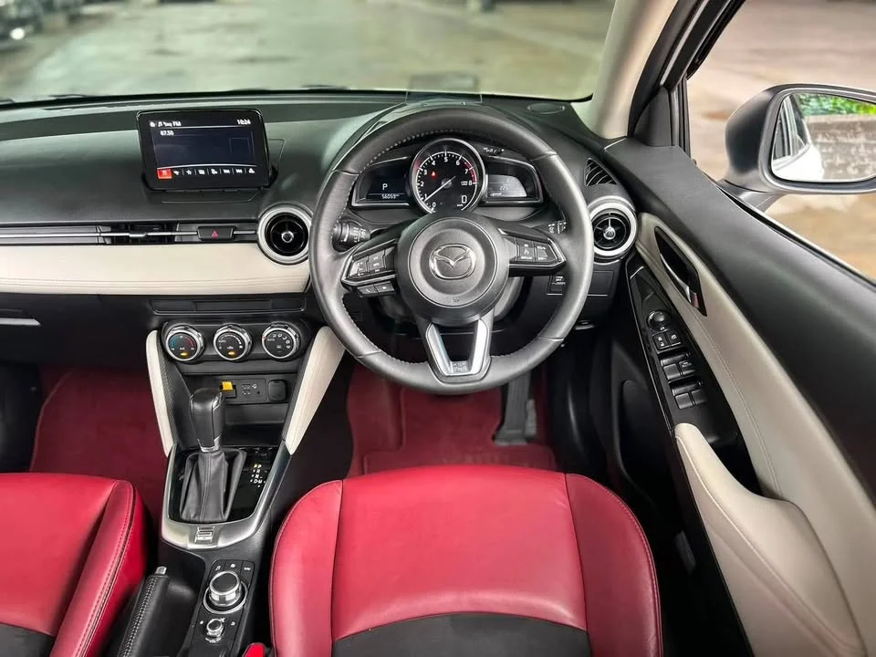 2020 Mazda 2 III 2