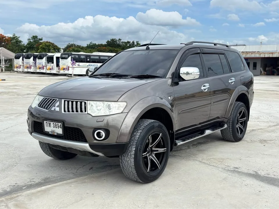 2012 Mitsubishi Pajero Sport II 2