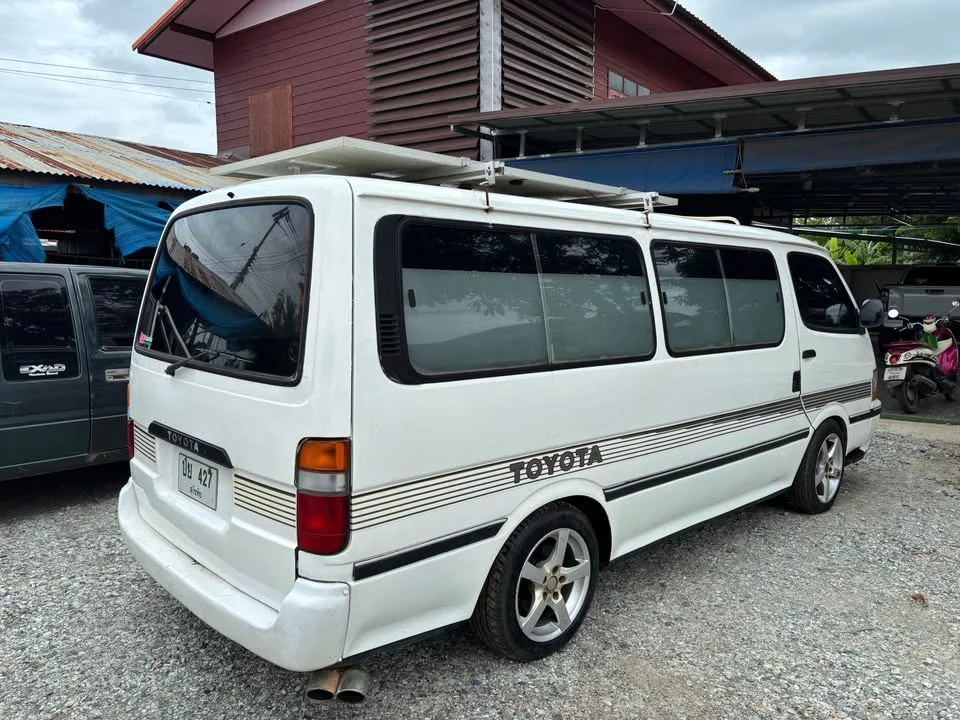 Toyota Commuter IV (H100) 3
