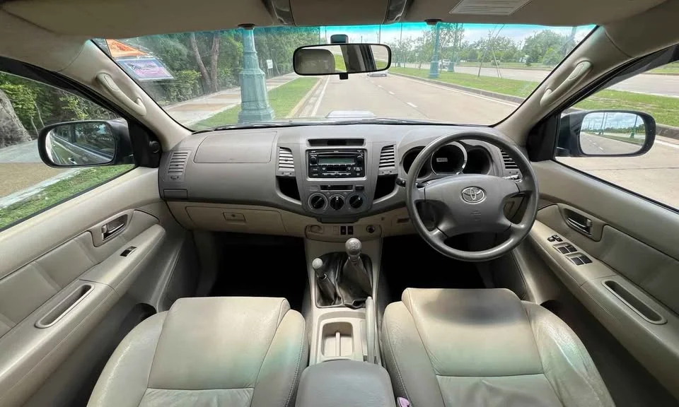 2005 Toyota Fortuner I 2