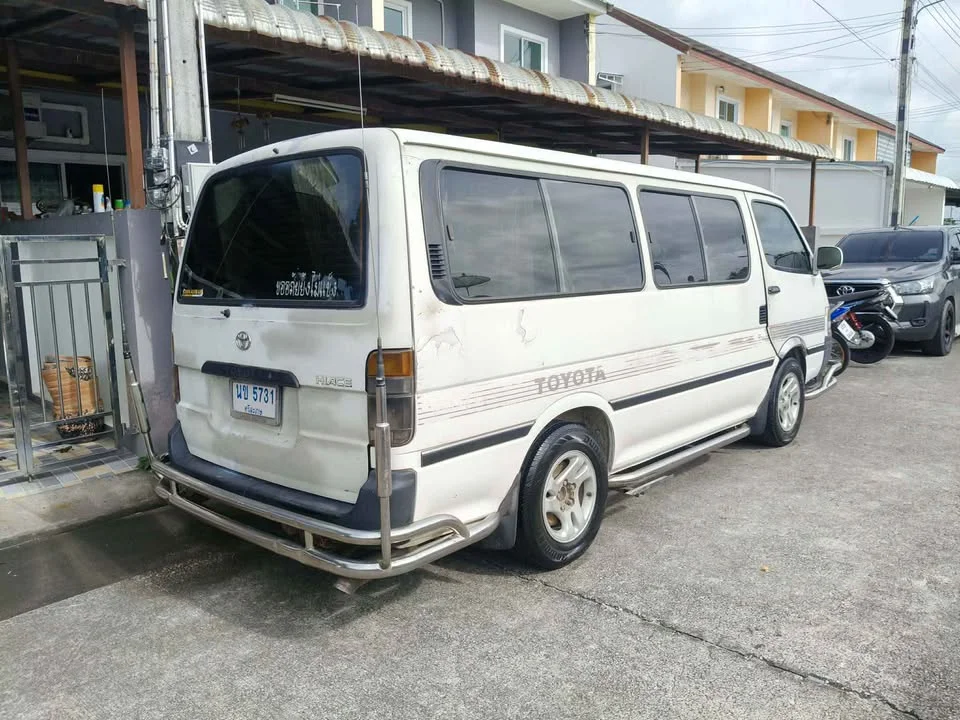 2002 Toyota Commuter IV (H100) 2