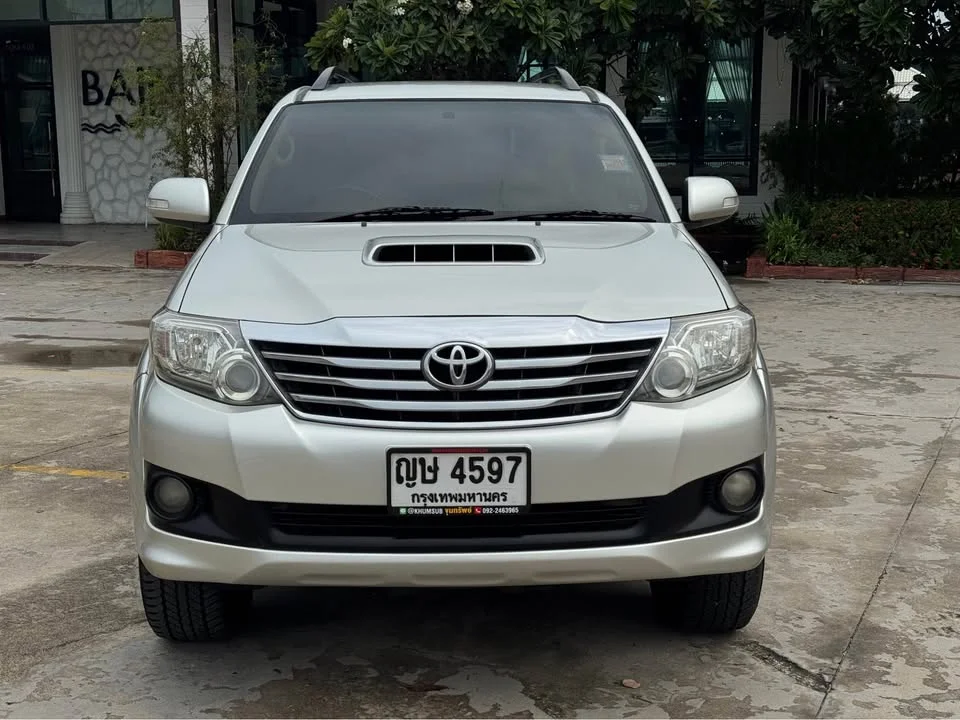 2011 Toyota Fortuner I 2