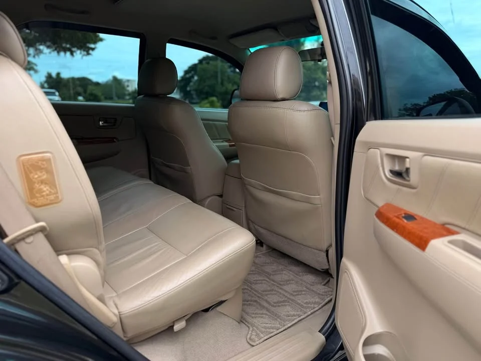 2009 Toyota Fortuner I 3