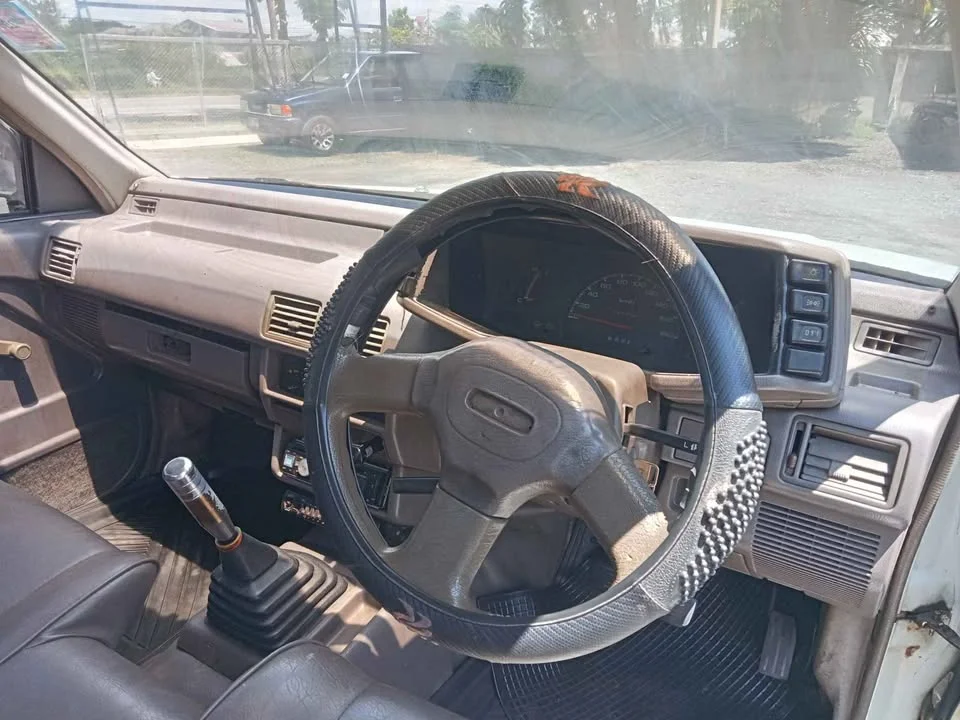 1994 Isuzu TFR III 3