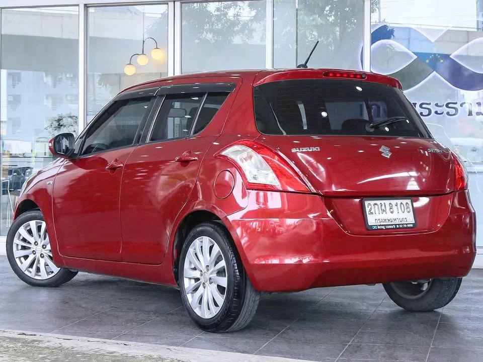 2013 Suzuki Swift II 3