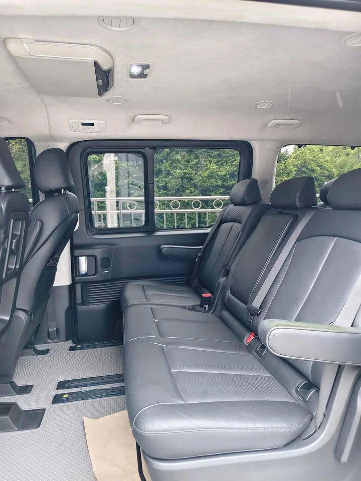 2023 Hyundai Staria US4 3