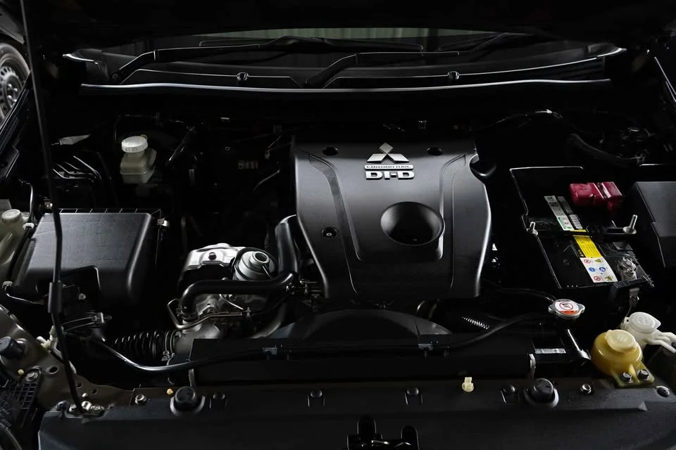 2016 Mitsubishi Pajero Sport III 2