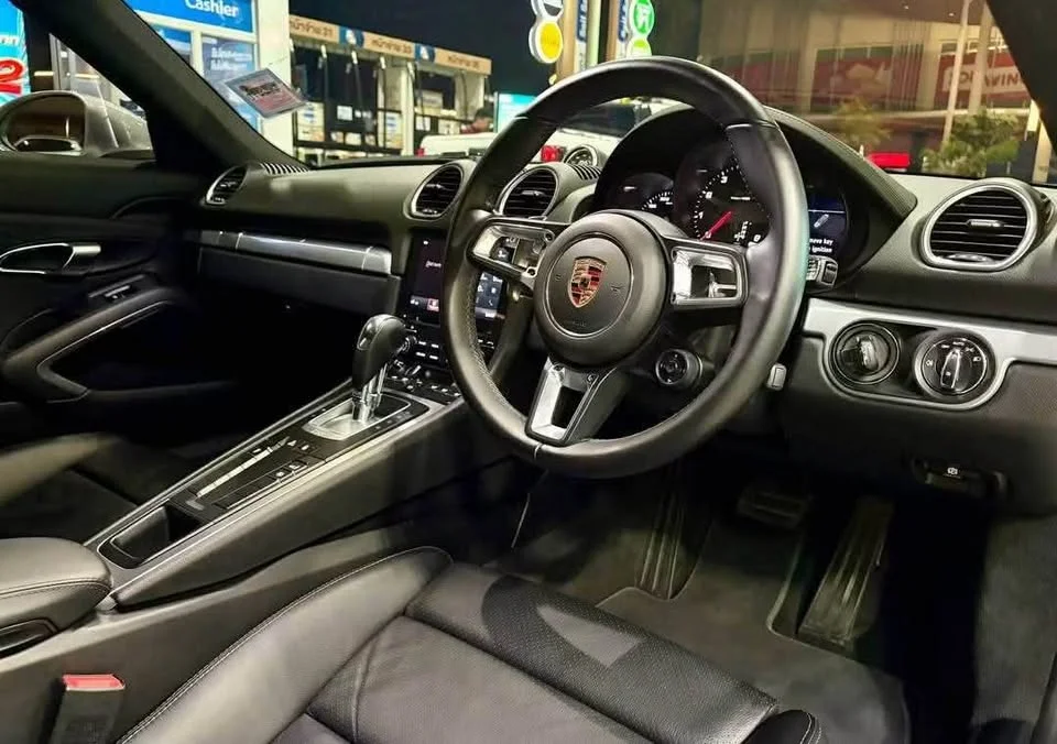 2019 Porsche 718 Boxster and Cayman IV 3