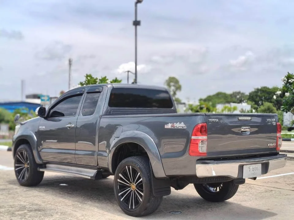 2012 Toyota Hilux VII 2