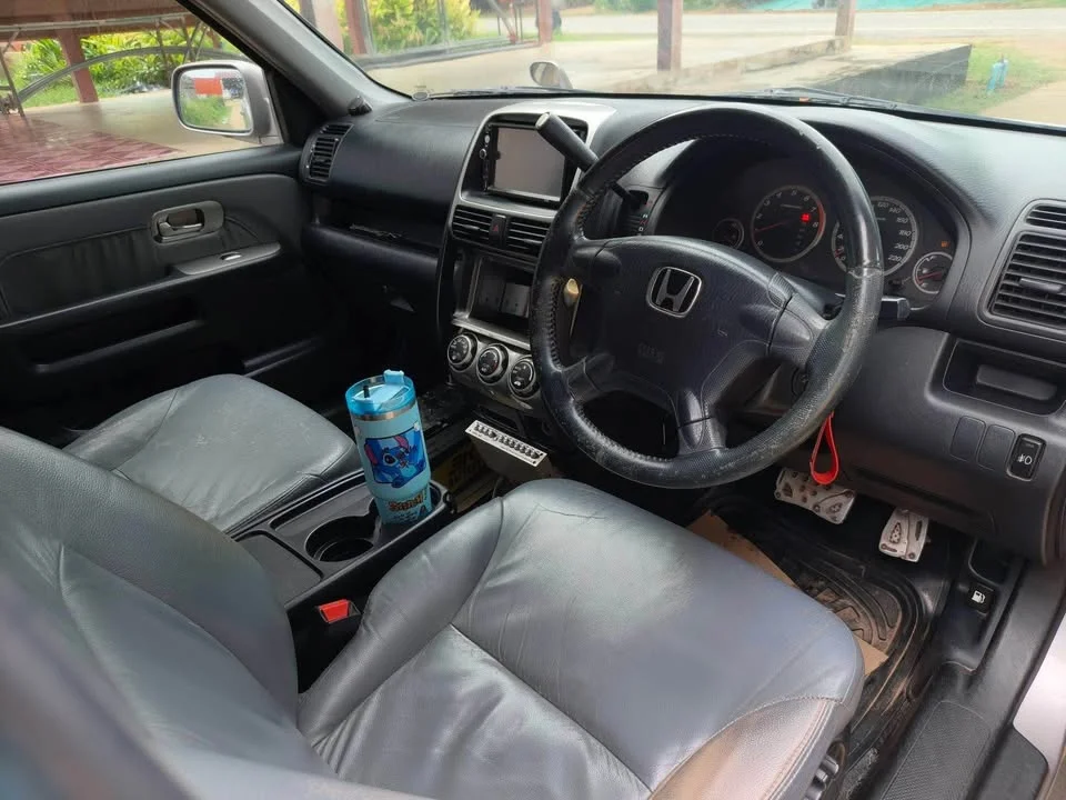 2002 Honda CR-V II 3