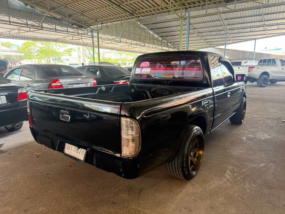 2005 Mazda 2500 Fighter V 2