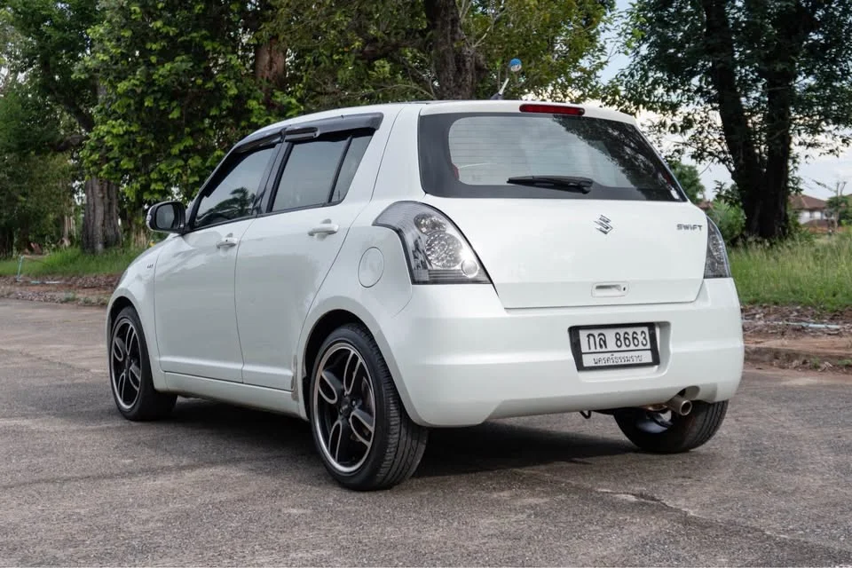 2010 Suzuki Swift I 3