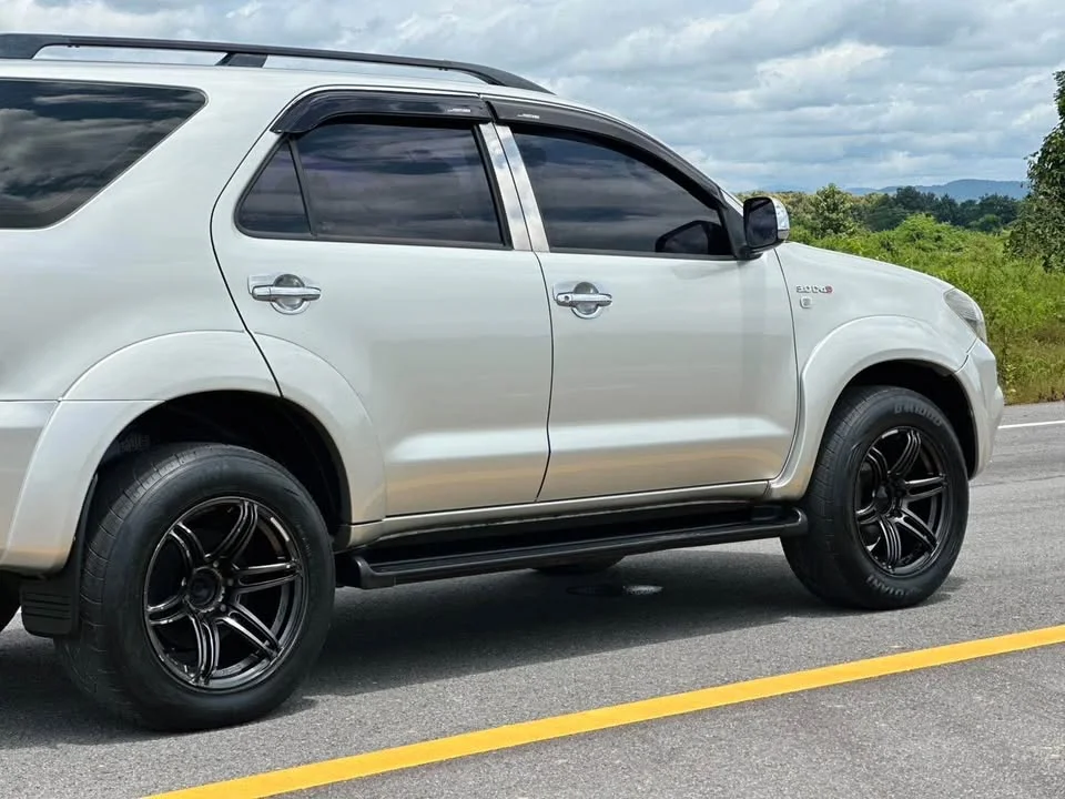 2007 Toyota Fortuner I 3