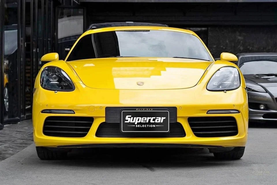2017 Porsche 718 Boxster and Cayman IV 2