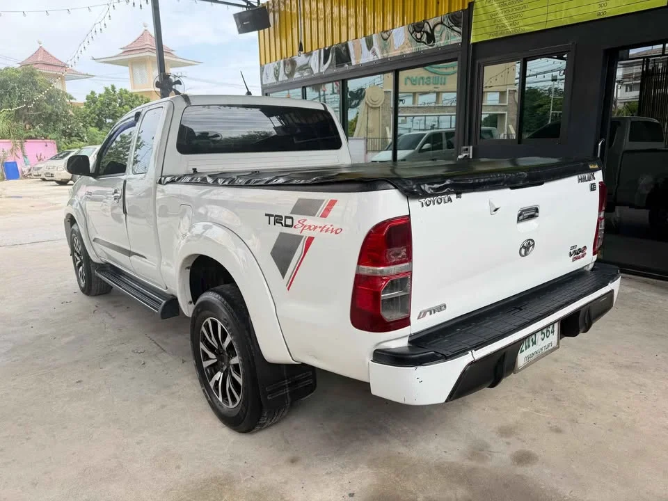 2014 Toyota Hilux VII 3
