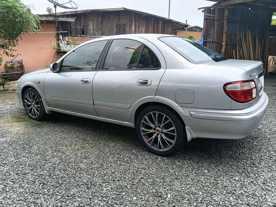 2002 Nissan Sunny N16 3