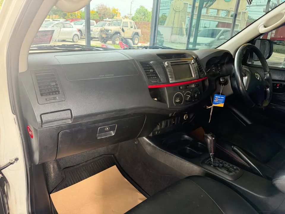 2014 Toyota Hilux VII 2